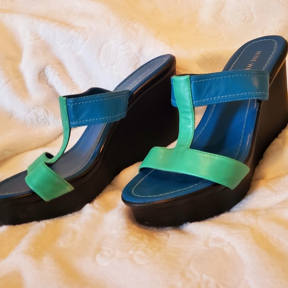 Sandals - Picture 2 of 2